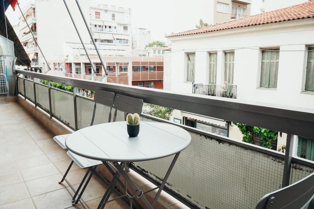 Charming Apartment In Keramikos 雅典 外观 照片